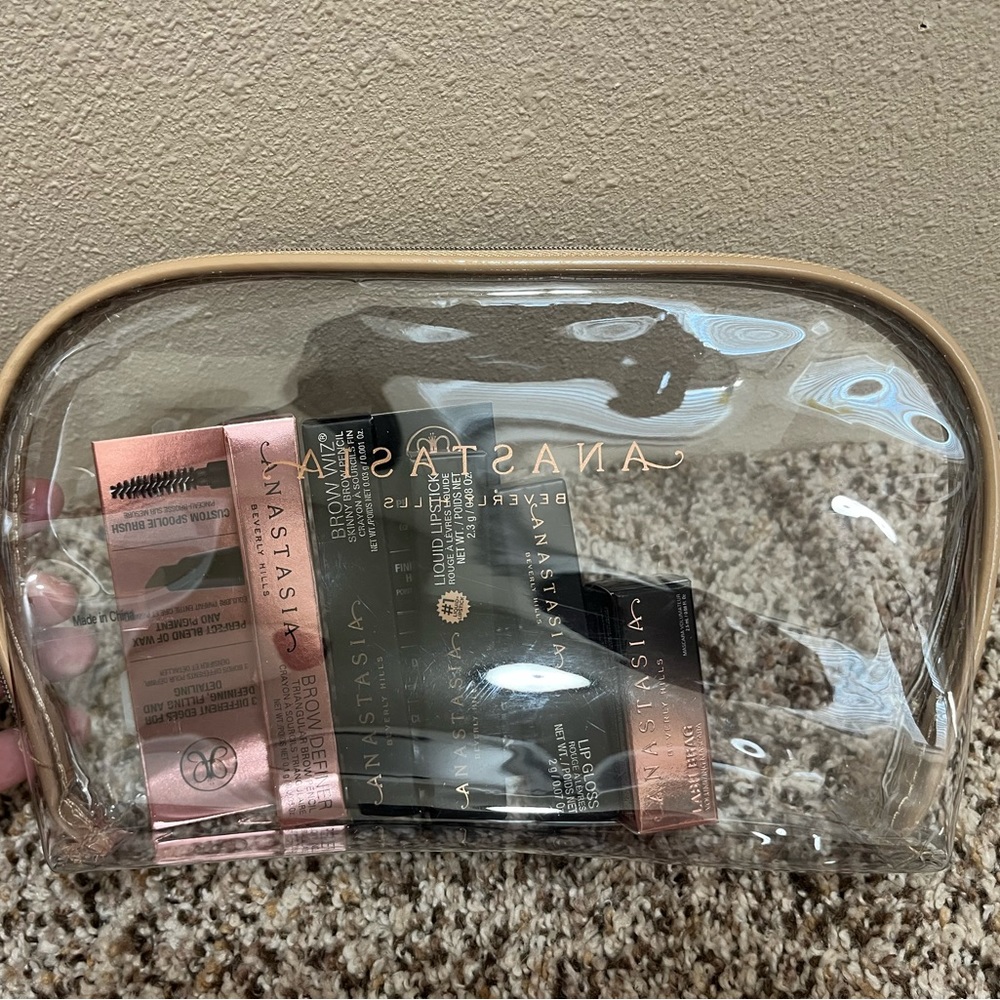 ANASTAY BEVERLY HILLS COSMETIC BAG